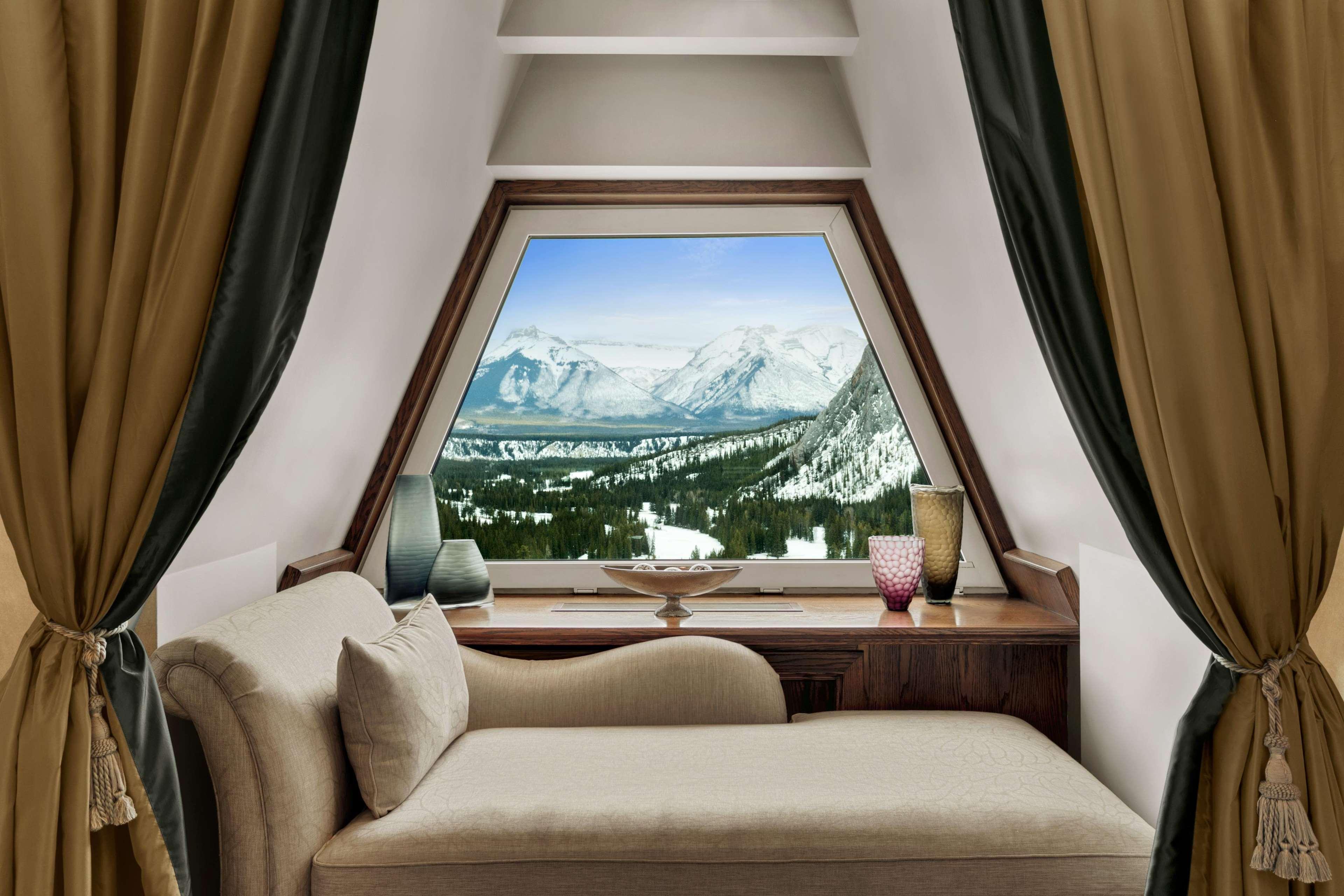 Отель Fairmont Banff Springs Экстерьер фото
